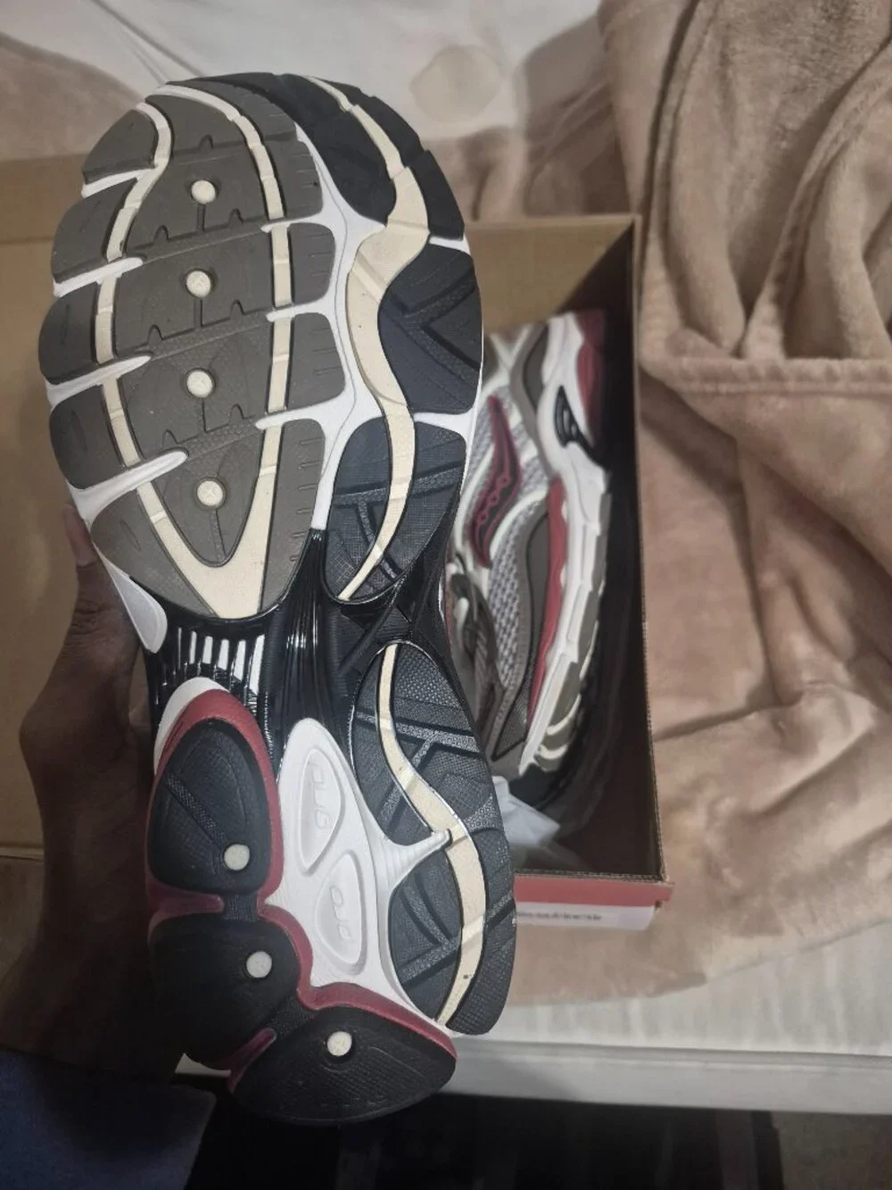 Saucony Progrid Omni 9 - Picture 2 of 5
